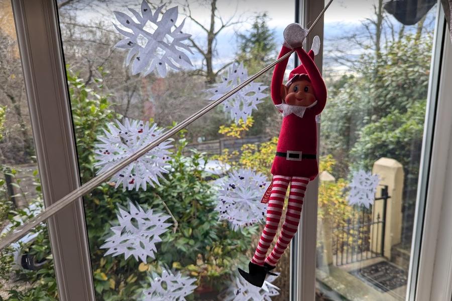 Elf on the Shelf Zipline