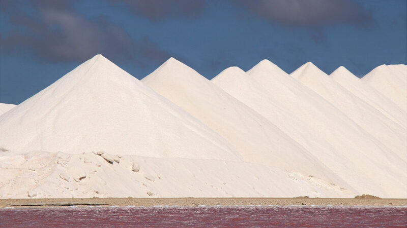 Bonaire’s Salt Pyramids and Pink Lakes: Discover a Surreal Flamingo Haven
