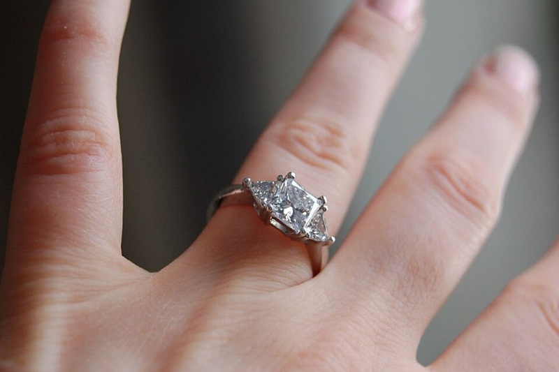 Budget Engagement Ring Shopping: What Size Diamond Can You Afford?