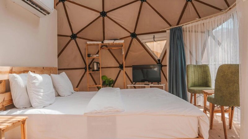How to Make Your Glamping Experience Even More Cosy