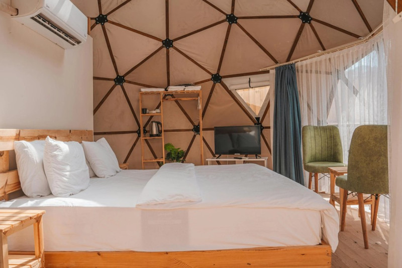 How to Make Your Glamping Experience Even More Cosy