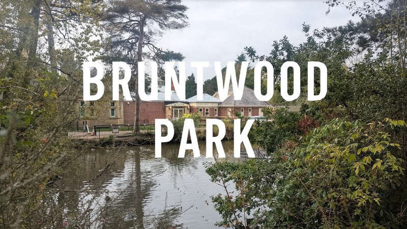 Bruntwood Park With the Kids: Planes Over the Playground