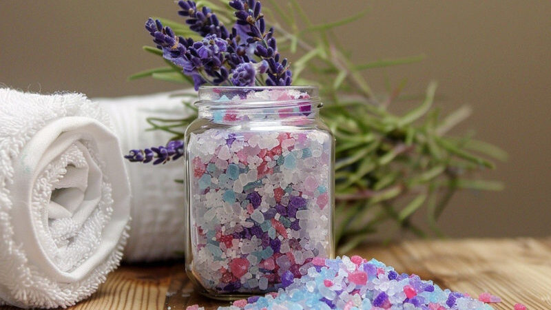 My 5 Favourite Homemade Bath Salt Recipes – So Easy to Make!