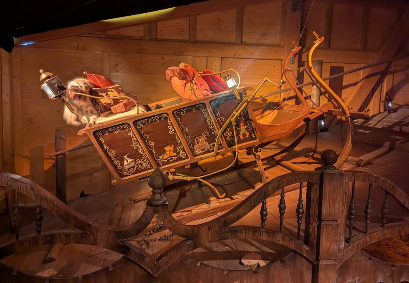 Lapland UK Father Christmas Sleigh