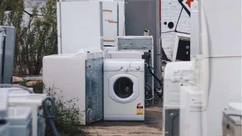 A Guide to Disposing of Large Household Appliances Responsibly