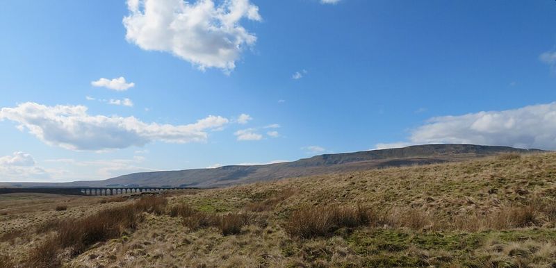 Three Peaks country
