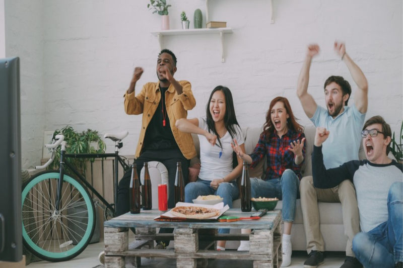 Match Day at Home: Feeding Six People Without Missing Kick-Off