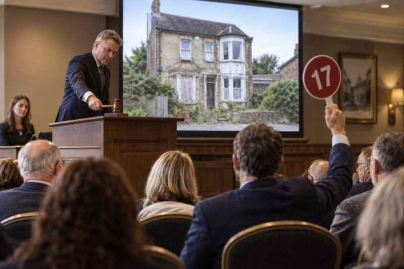 Buying a House at Auction