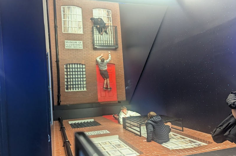 Manchester Museum of Illusions Street