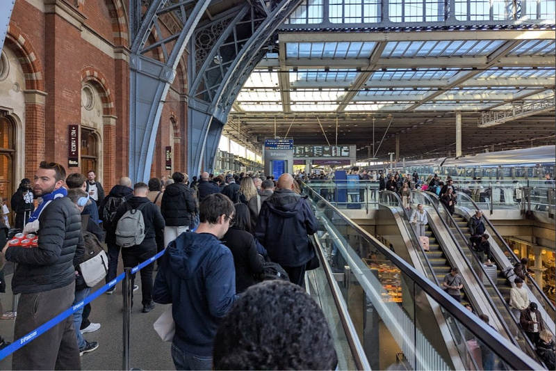 Platform Queue at St Pancras